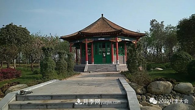 南阳世界月季大观园卧龙展园(图3)